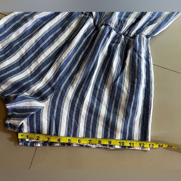 🦋 Hollister Off-The-Shoulder Striped Romper blue/white stripes one piece size S - Picture 9 of 16